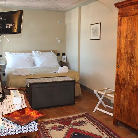 Antico Borgo 4* Cuneo