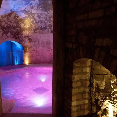 Antico Borgo 4*