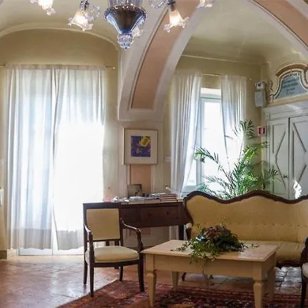 Hotel Antico Borgo Cuneo